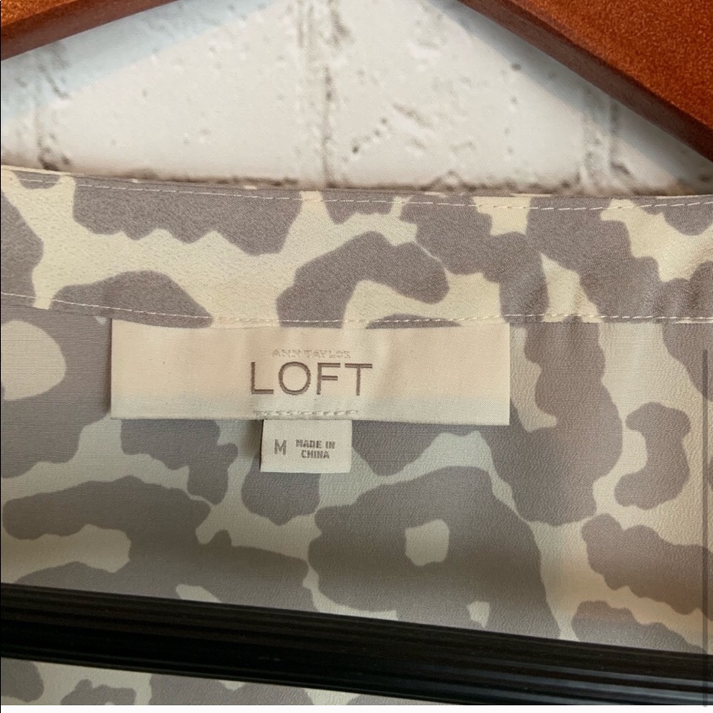 LOFT Leopard blouse - Picture 2 of 3